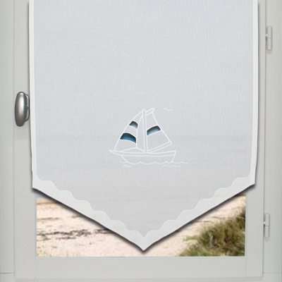 Pointed sailboat curtain